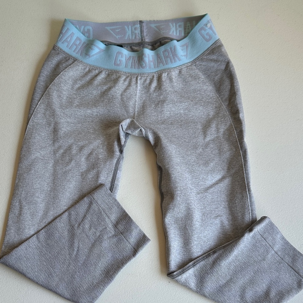 Gymshark Gray and Blue Leggings with Stretchy Waistband